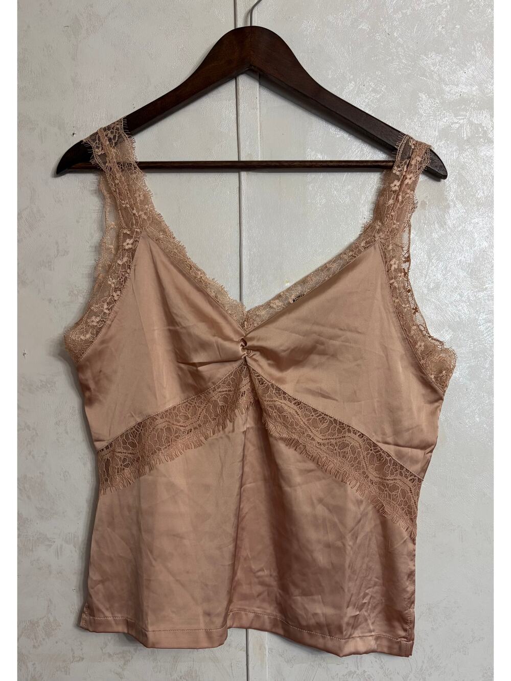 NEW Forever 21 Boudoir Coquette Romantic with Lace and Rouching Satin Cami M